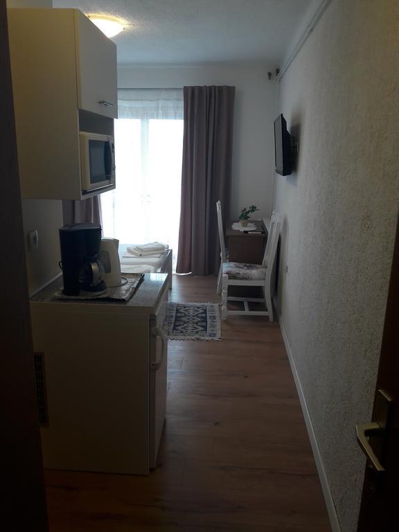 Roza Guest House Сень Экстерьер фото