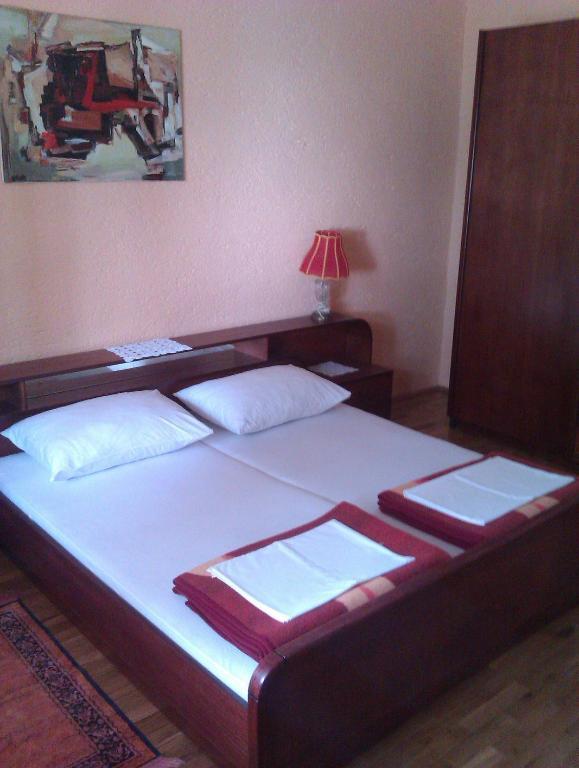 Roza Guest House Сень Номер фото